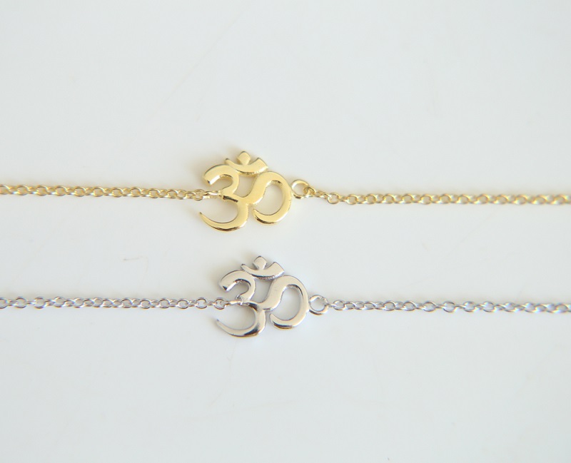 tiny yoga charm bracelet in 925 sterling silver material om bracelet with yellow gold rhodium plated