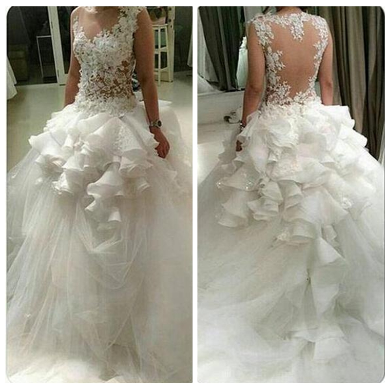 2018 Sheer Lace Appliques Ball Gown Tulle Wedding Dresses Sleeveless Appliques Puffy Dubai Saudi Arabia Middle East Bridal Gowns, Red 
2018 Sheer Lace Appliques Ball Gown Tulle Wedding Dresses Sleeveless Appliques Puffy Dubai Saudi Arabia Middle East Bridal Gowns, Red