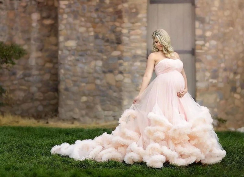 Happy Maternity Pregnant Bridal Wedding Dresses Strapless Empire Waist Long Cloud Train Light Pink Plus Size Western Country Wedding Dress