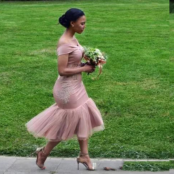 Elegant Pale Mauve Off The Shoulder Bridesmaid Dresses Applique Tea Length Mermaid Wedding Guest Dresses Maid Of Honor Gowns Cocktail Dress