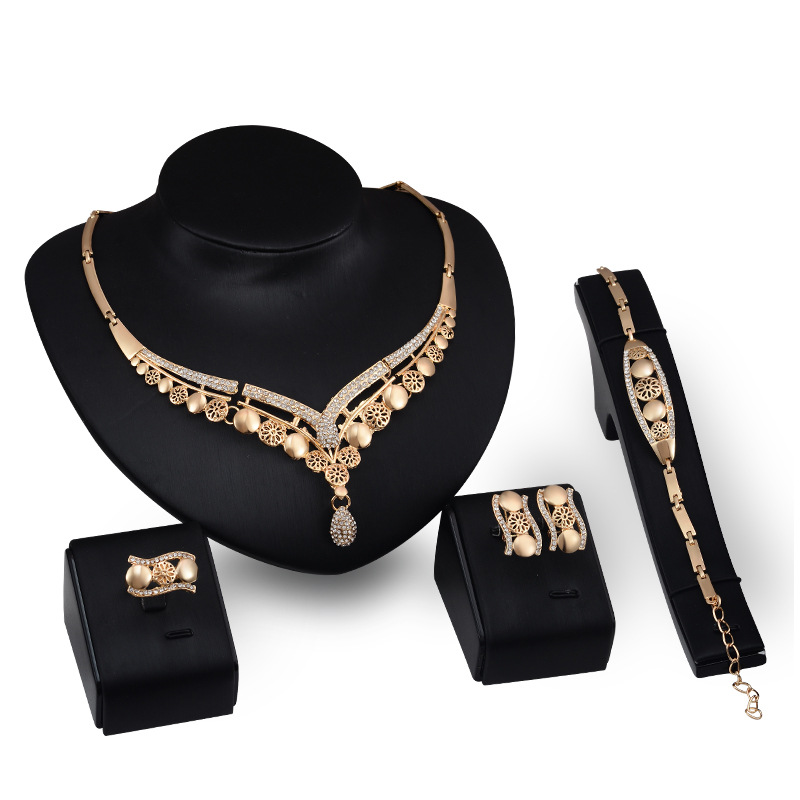 Dubai 18K Gold Pendant Deep V Necklace Sets Fashion African Diamond Wedding Bridal Jewelry Sets (Necklace + Bracelet + Earrings +Ring), Golden
Dubai 18K Gold Pendant Deep V Necklace Sets Fashion African Diamond Wedding Bridal Jewelry Sets (Necklace + Bracelet + Earrings +Ring), Golden