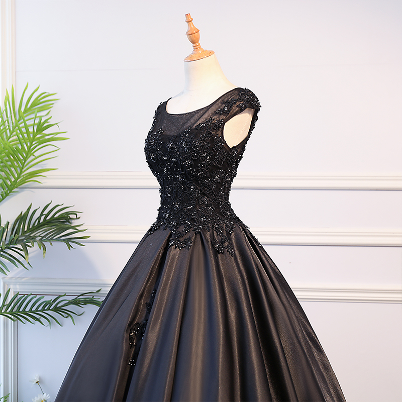 2020 High Quality Lace Black Ball Gown Quinceanera Dresses Beaded Crystal Formal Party Gown Vestidos De 15 Anos QC1272