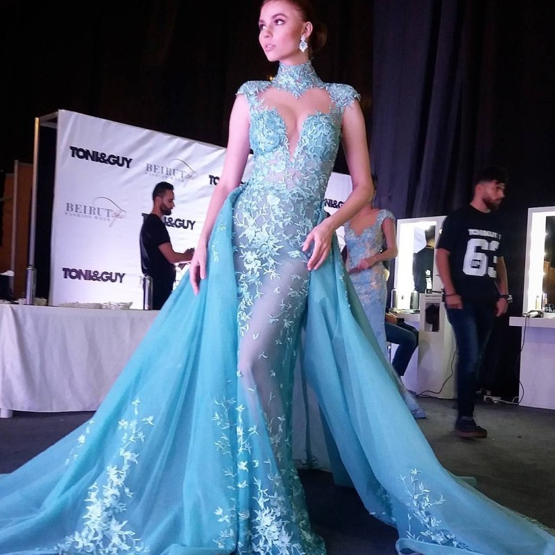 Stylish High Neck Prom Dress With Overskirt Lace Applique Sleeveless See Through Mermaid Evening Dresses Charming Sexy Celebrity Party Gowns, Red
Stylish High Neck Prom Dress With Overskirt Lace Applique Sleeveless See Through Mermaid Evening Dresses Charming Sexy Celebrity Party Gowns, Red