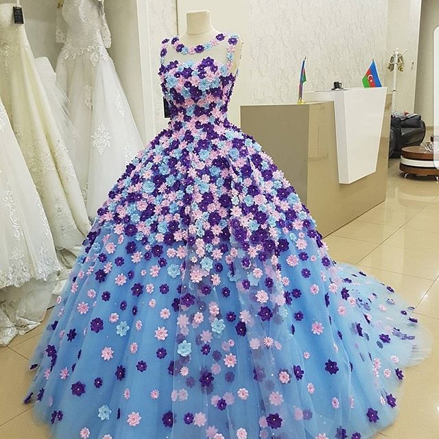 Gorgeous 3D-Petals Evening Dresses Jewel Neck Sleeveless Fluffy Tulle Ball Gown Party Dress Stunning Saudi Arabia Celebrity Evening Gowns