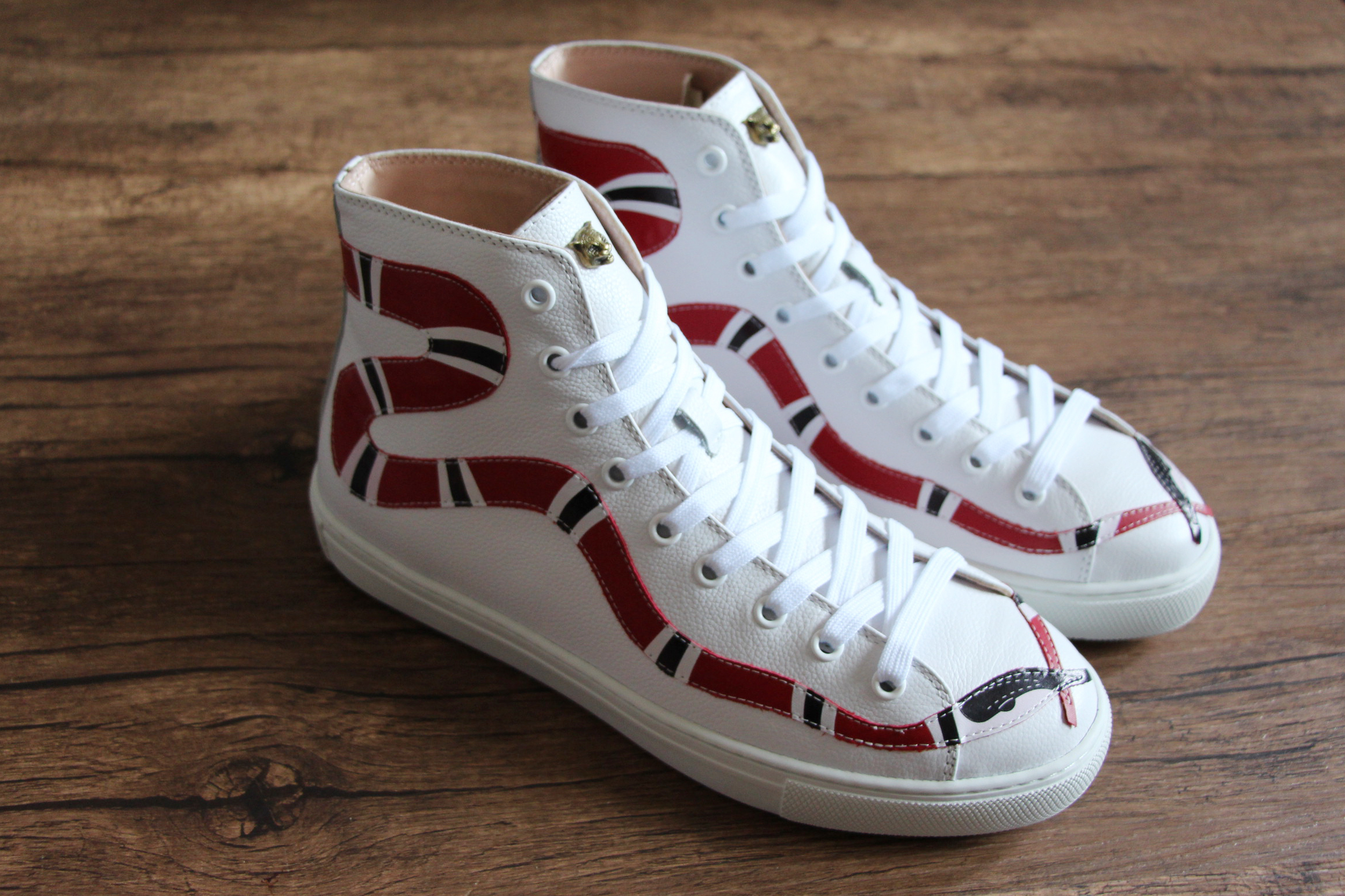 Designer high-top mens womens Casual Shoes genuine leather metal tiger snake angry cat sneaker for men women size 35-46., Black
Designer high-top mens womens Casual Shoes genuine leather metal tiger snake angry cat sneaker for men women size 35-46., Black