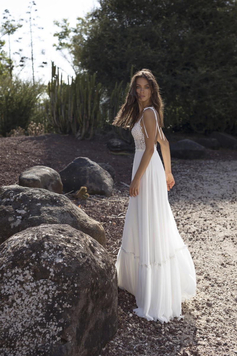 Beach Dadush Asaf Bohemia Dresses A E Spaghetti V Neck Backless Chiffon Bridal Gowns Boho Lace Appliqued Wedding Dress Ppliqued