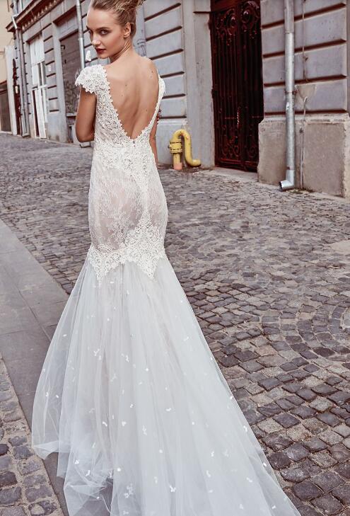 Gorgeous Lace Mermaid Wedding Dress Bateau Neck Appliques Backless Bridal Gowns Custom Made Designer Wedding Dresses B.N