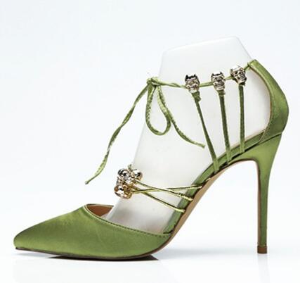 Silk Leather Velvet Pointed-toe Pumps Designer Shoes Women Metal Skull Luxury Green Bridal Shoes Lace Up 12 CM Super High Heels
Silk Leather Velvet Pointed-toe Pumps Designer Shoes Women Metal Skull Luxury Green Bridal Shoes Lace Up 12 CM Super High Heels