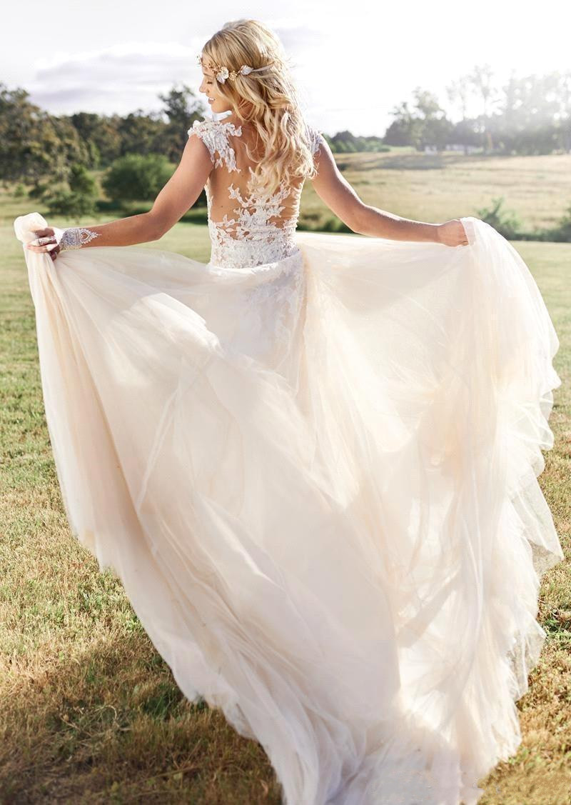 Vintage Bohemia Beach A Line Wedding Dresses Cap Sleeves Lace Appliqued Boho Bridal Gowns Plus Size Country Wedding Dress