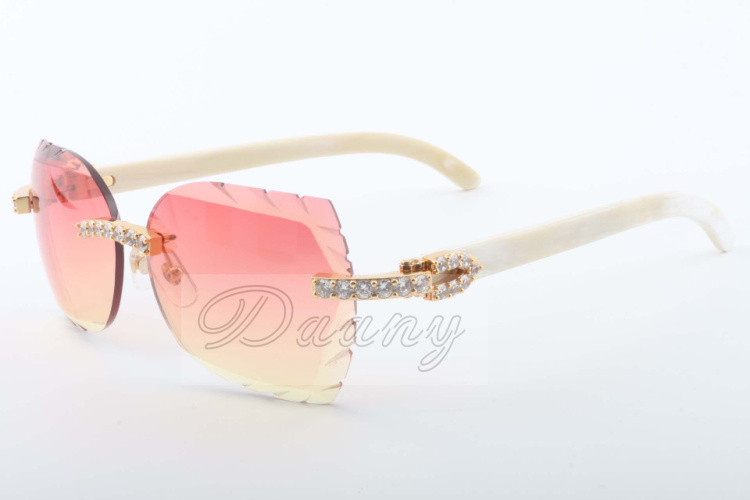 2019 New Natural White Sunglasses, 8300817-A, Private Custom Engraving Lens Sunglasses, Luxury Fashionable Diamond glasses Size: 58-18-140mm
2019 New Natural White Sunglasses, 8300817-A, Private Custom Engraving Lens Sunglasses, Luxury Fashionable Diamond glasses Size: 58-18-140mm