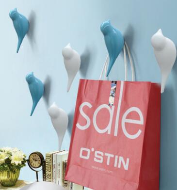 Wholesale- Creative wall hooks bird decoration Resin wood grain hooks bedroom door after animals Hooks 3D coat hook single wall hanger L50