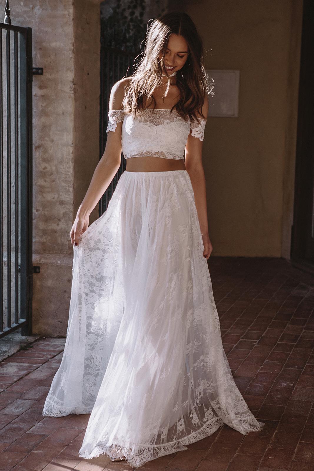 Bohemian Dresses A e Two Pieces Off The Shoulder Lace Appliques Boho Bridal Gowns Sweep Train Plus Size Wedding Dress