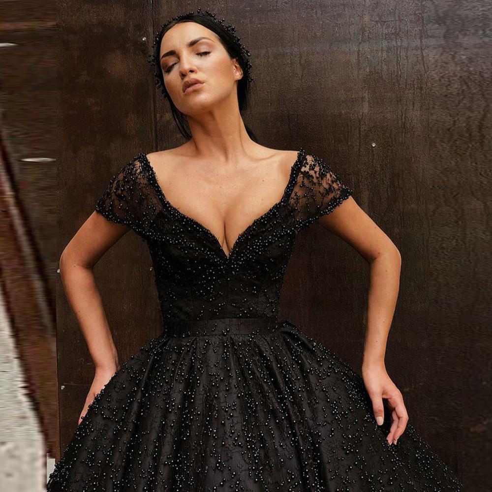 Black Prom Dresses With Luxury Pearls A Line Ball Gowns V Neck Short Sleeve Free Petticoat Quinceanera Dresses Custom Made Plus Size Gowns
