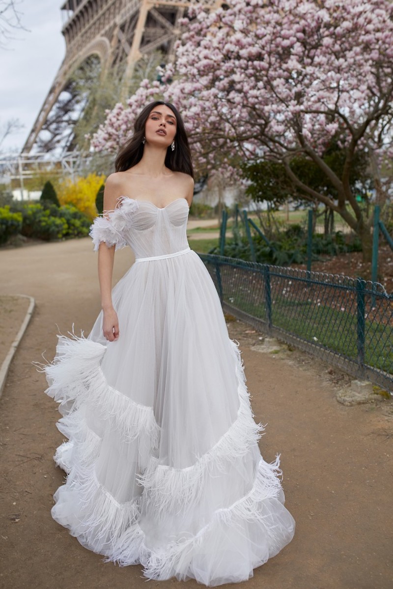 Julie Vino 2019 Feather Wedding Dresses Sexy Off The Shoulder Backless Court Train Boho Beach Bridal Gowns Custom Made