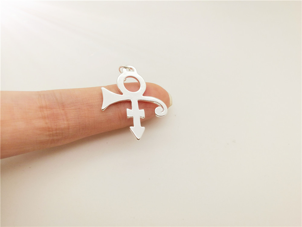30pcs Little Prince Guitar Memorial Love Symbol Necklace Le Petit Prince Rogers Nelson Artist Singer Necklace for Women