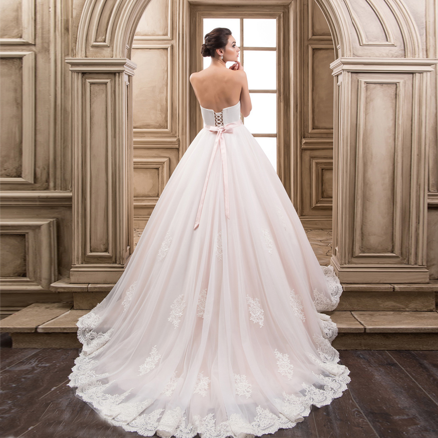 White Sweetheart Wedding Dresses 2019 Hot Sale Pink Blet Ruched and Appliques Open Back Bridal Dresses Women Gowns Cheap