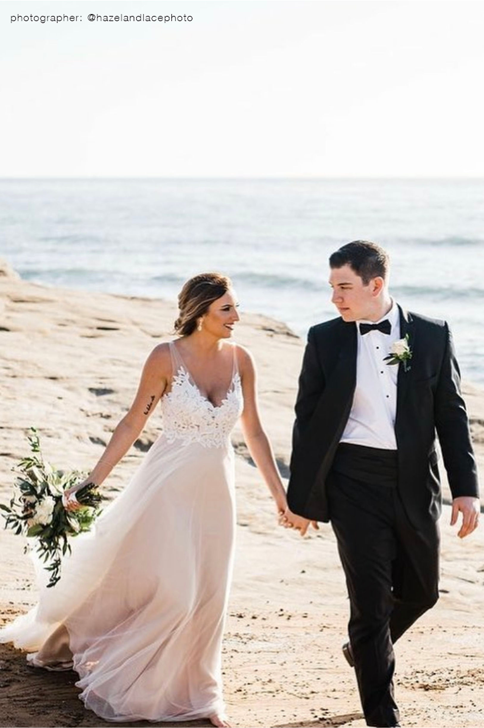 BHLDN Beach Dresses V Neck Sexy Backless Lace Appliqued Sweep Train Cheap Boho Wedding Dress A e Plus Size Bridal Gowns
