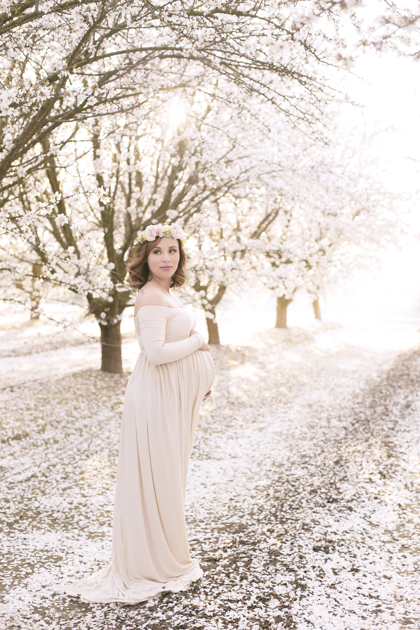 Fall 2018 New Pattern Maternity Pregnant Wedding Dresses Elegant Off Shoulder Long Sleeves Empire Waist A Line Chiffon Country Bridal Gowns