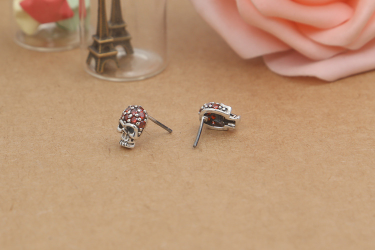 Brand new 925 sterling silver jewelry American Europe style antique silver hand-made designer skull stud earrings for women & men