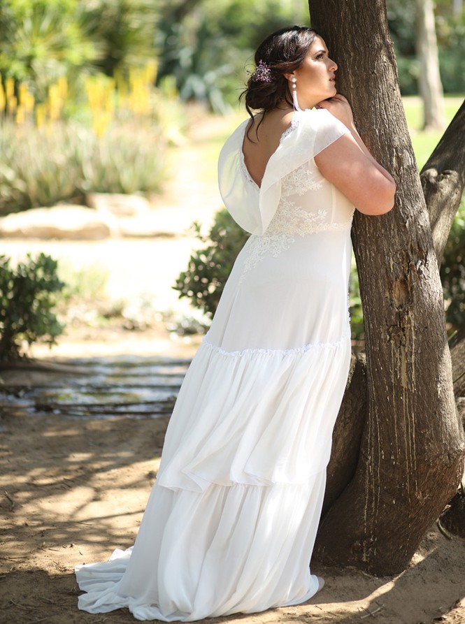 Sale Hot Plus Size Beach Wedding Dresses V Neck Side Split Bohemian Bridal Gowns A E Lace Appliqued Chiffon Boho Robe De Mari E