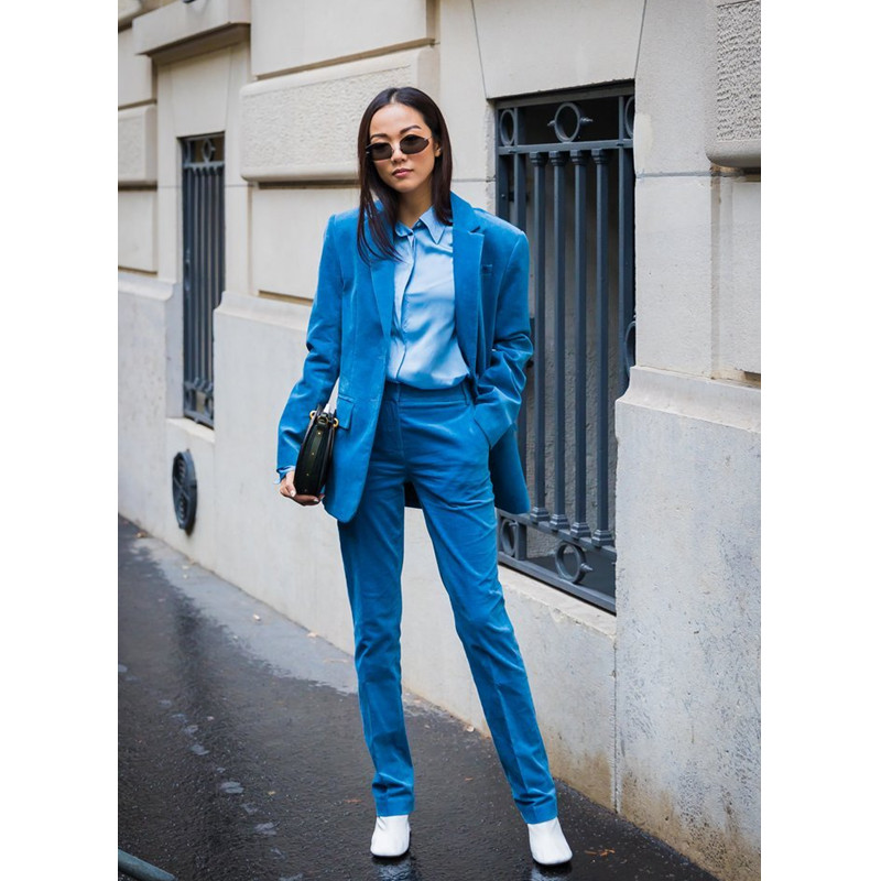 Fashion ladies suit blue lapel single-breasted custom lace two buttons long-sleeved women's (coat + pants) custom made
Fashion ladies suit blue lapel single-breasted custom lace two buttons long-sleeved women's (coat + pants) custom made