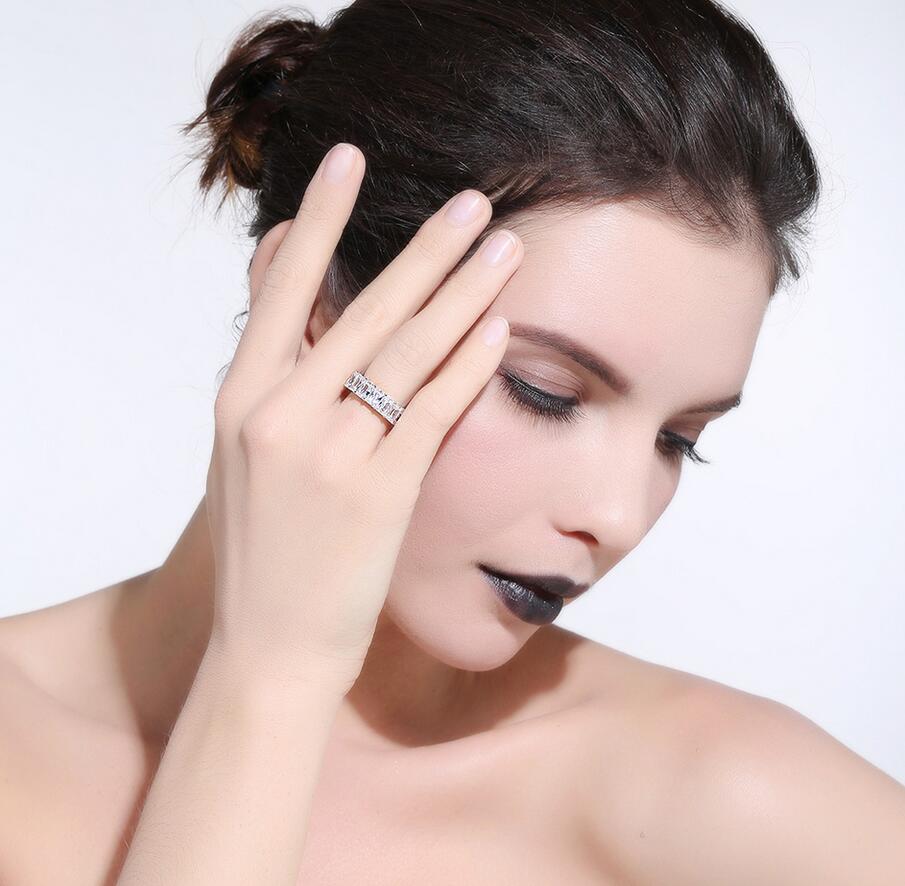 2024 Top-Rated Sterg Sier Princess Cut Topaz Eternity Ring for Women 6fad