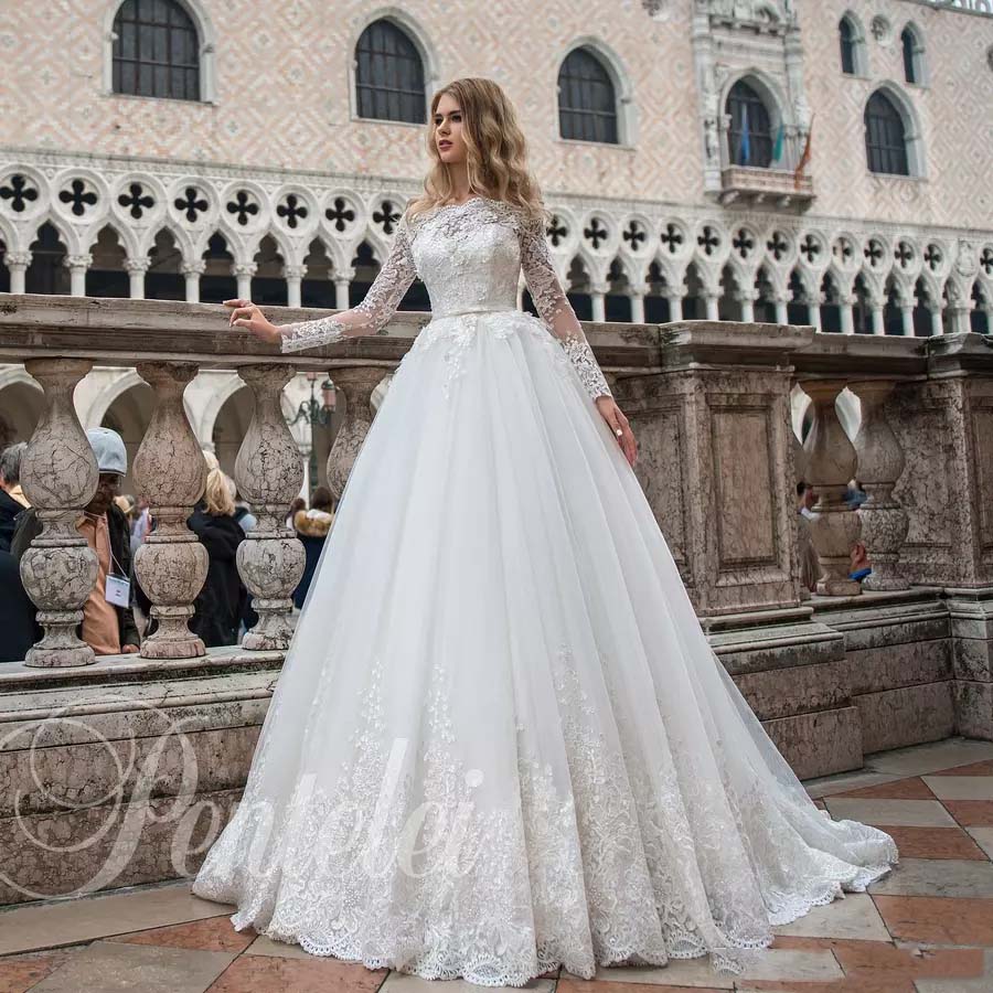 Off the Shoulder Lace Wedding Dresses 2020 with Long Sleeves Appliqued Beads A Line Court Train Wedding Bridal Gowns, White
Off the Shoulder Lace Wedding Dresses 2020 with Long Sleeves Appliqued Beads A Line Court Train Wedding Bridal Gowns, White