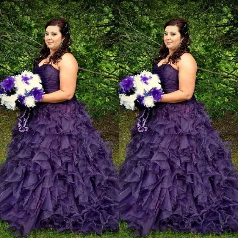 Country Style Purple Plus Size Wedding Dresses Fall 2018 Sweetheart Neckline Cascading Ruffles Skirt Sweep Train Organza Bridal Gowns Corset
