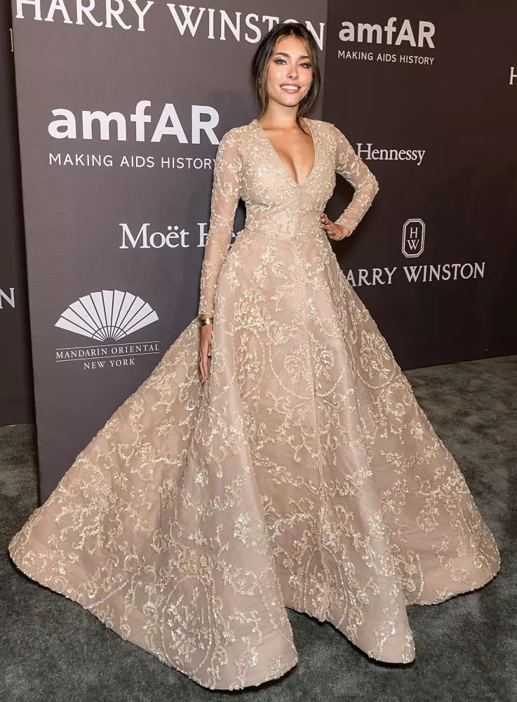 Custom Long Sleeves Lace Evening Dresses with Beaded Appliques Deep V Neck Sweep Train Red Carpet Formal Prom Party Gowns, Ivory
Custom Long Sleeves Lace Evening Dresses with Beaded Appliques Deep V Neck Sweep Train Red Carpet Formal Prom Party Gowns, Ivory