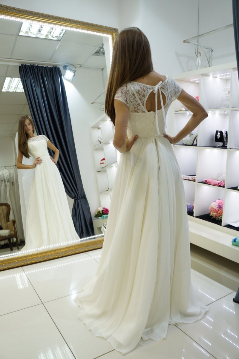 Bohemia A Line Beach Wedding Dresses Cap Sleeves Lace Appliqued Boho Bridal Gowns Sweep Train Chiffon vestido de novia