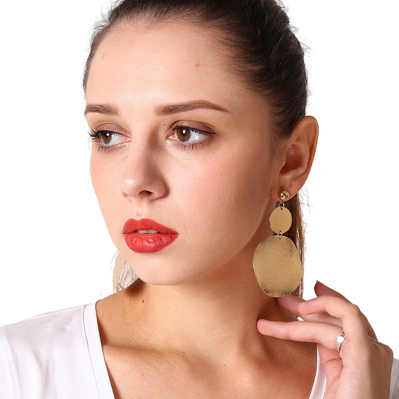 Hot New Fashion Exaggerated Personality Earrings Tetro Geometric Frosted Film Asymmetry Earrings Factory Fashion Earrings HJ176