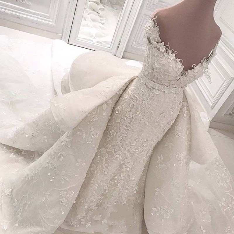 Gorgeous Arabia Mermaid Wedding Dress With Overskirt Off Shoulder Beads Lace Appliques Wedding Gown Amazing Chapel Train Saudi Wedding Dress, Red
Gorgeous Arabia Mermaid Wedding Dress With Overskirt Off Shoulder Beads Lace Appliques Wedding Gown Amazing Chapel Train Saudi Wedding Dress, Red