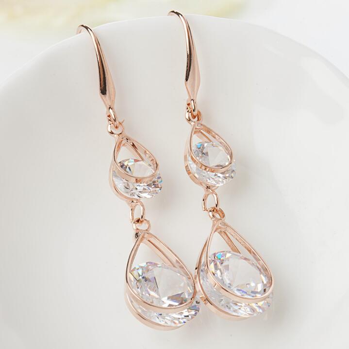 Hot Europe Fashion Jewelry Women's Rhinestone Dangle Earrings Drop Earrings S84
Hot Europe Fashion Jewelry Women's Rhinestone Dangle Earrings Drop Earrings S84