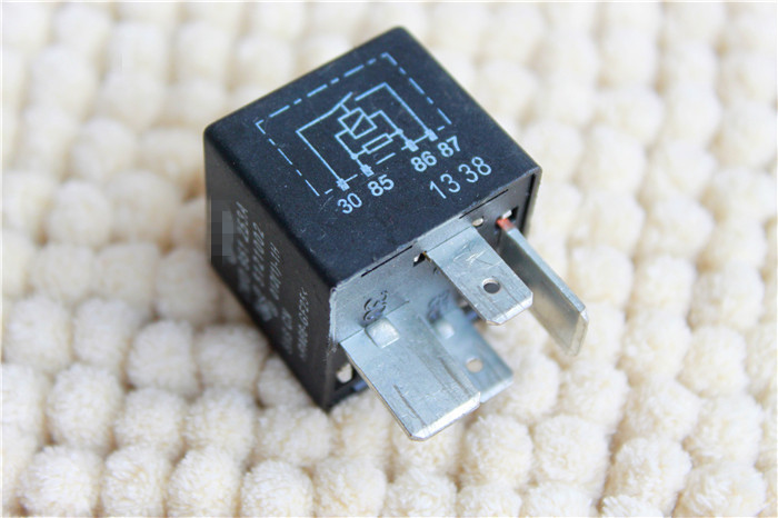 Original Relay case For Volkswagen Audi Skoda The original number 7M0951253A ,7M0 951 253A