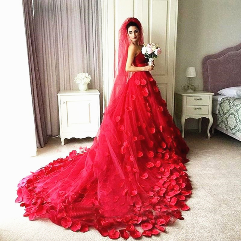 3D Floral Appliques Red Wedding Dress with Veil Luxury Design Bow Belt Fancy Tulle A Line Long Trail 2019 Bridal Gowns Custom Made, Black & white
3D Floral Appliques Red Wedding Dress with Veil Luxury Design Bow Belt Fancy Tulle A Line Long Trail 2019 Bridal Gowns Custom Made, Black & white