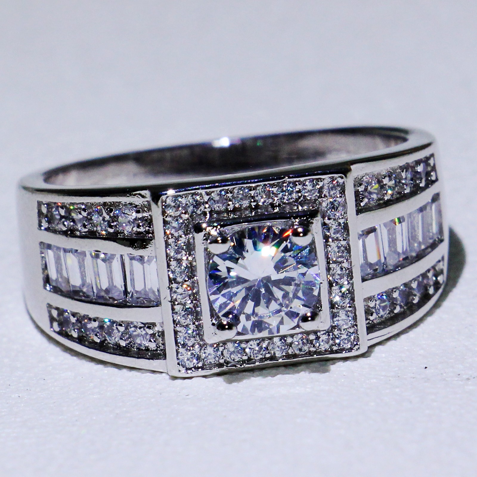 New Arrival Original Desgin Hot Sale Luxury Jewelry 10KT White&Gold Filled Round Cut White Topaz CZ Diamond Gemstones Men Ring Gift box