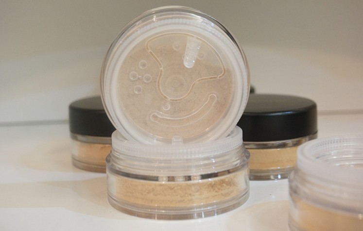 2Pcs Loose Powder SPF15 Foundation Makeup 7 Diff Colors 8g-N20-medium beige 9g Veil Free Shipping
2Pcs Loose Powder SPF15 Foundation Makeup 7 Diff Colors 8g-N20-medium beige 9g Veil Free Shipping