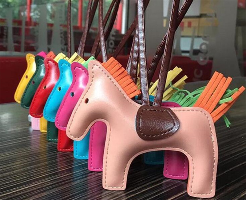 Fashion Cute Women's Bag&Car Pendant High-end Handmade PU Handbag Key Chains Tassel Rodeo Horse Bag Charm
Fashion Cute Women's Bag&Car Pendant High-end Handmade PU Handbag Key Chains Tassel Rodeo Horse Bag Charm