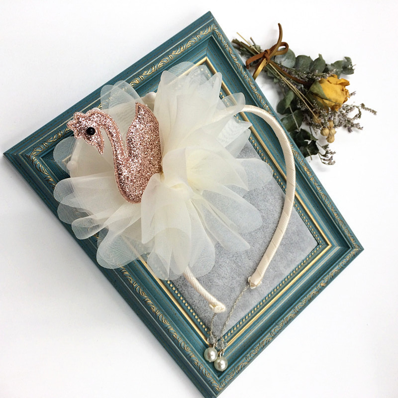 fashion Girls swan Hair sticks Lovely Swan Headwear with big chiffon flower Kids Princess hair Accessories Children pearl pendant Headband, Multi-color
fashion Girls swan Hair sticks Lovely Swan Headwear with big chiffon flower Kids Princess hair Accessories Children pearl pendant Headband, Multi-color