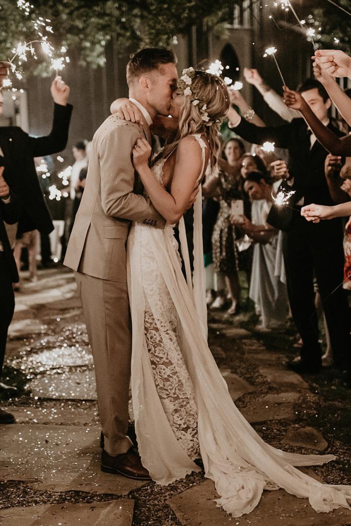 2019 Bohemian Wedding Dresses A Line Spaghetti Lace Appliques Sexy Backless Side Split Boho Wedding Dress Country Beach Bridal Gowns