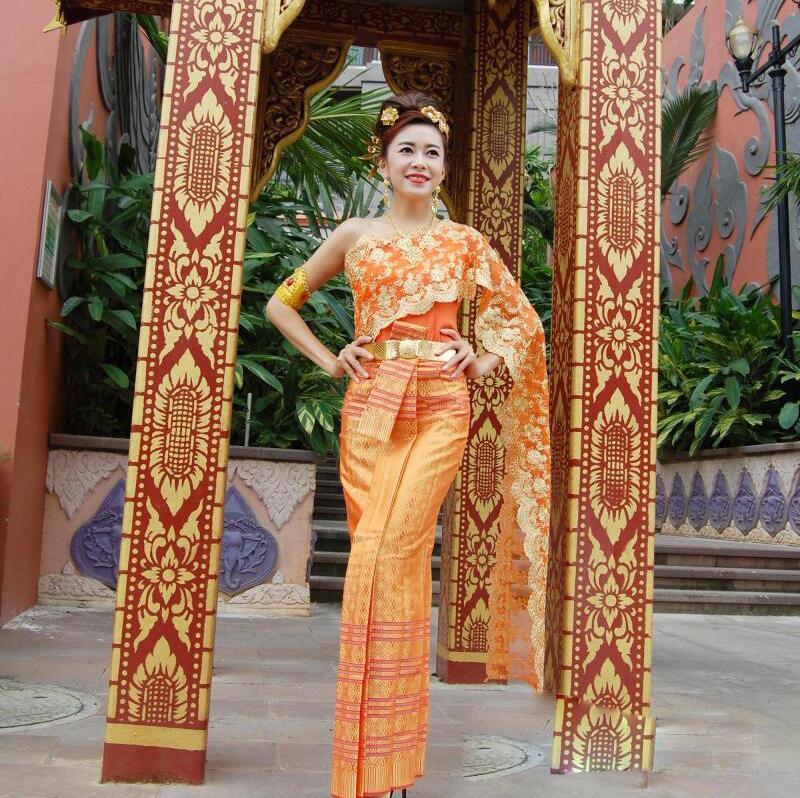 Chinese minority clothing Yun Nan Dai wear Thailand traditional women costume orange color sleeveless single shawl scarf outwear
Chinese minority clothing Yun Nan Dai wear Thailand traditional women costume orange color sleeveless single shawl scarf outwear