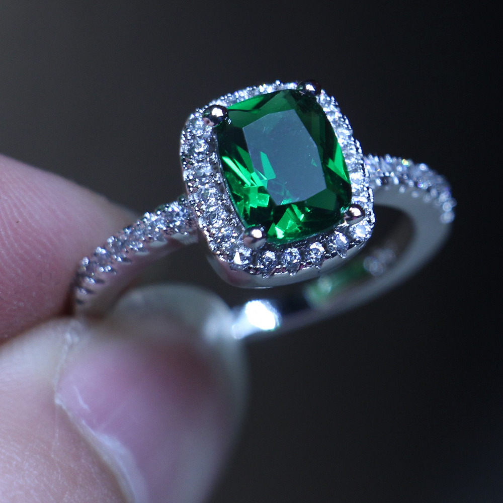 2017 Women Fashion Jewelry Cushion cut 3ct 5A Green Zircon 5A Zircon stone 925 Sterling silver Engagement Wedding Band Ring
2017 Women Fashion Jewelry Cushion cut 3ct 5A Green Zircon 5A Zircon stone 925 Sterling silver Engagement Wedding Band Ring