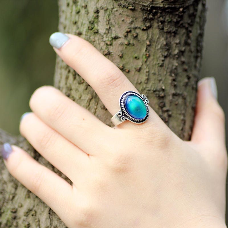 Punk Style Vintage Color Change Mood Emotion Feeling Changeable Ring Temperature Control for Women MJ-RS009
Punk Style Vintage Color Change Mood Emotion Feeling Changeable Ring Temperature Control for Women MJ-RS009