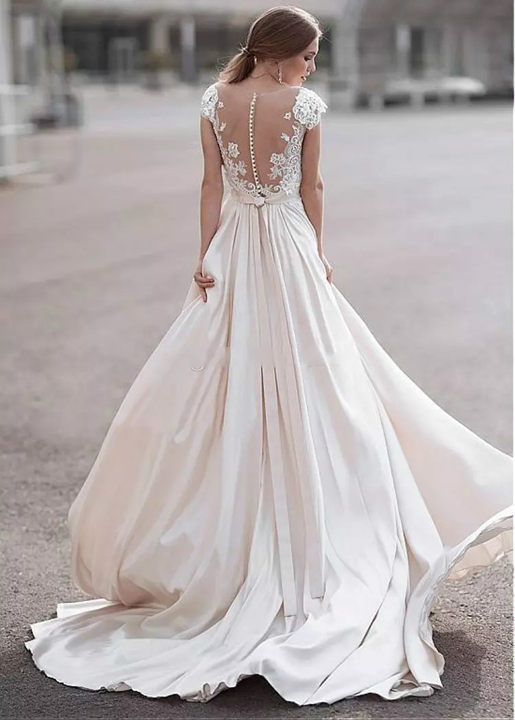 Gorgeous Bohemian Wedding Dresses V Neck Cap Sleeves Lace Applique Satin Backless Country Wedding Gowns Plus Size Beach Bridal Dresses