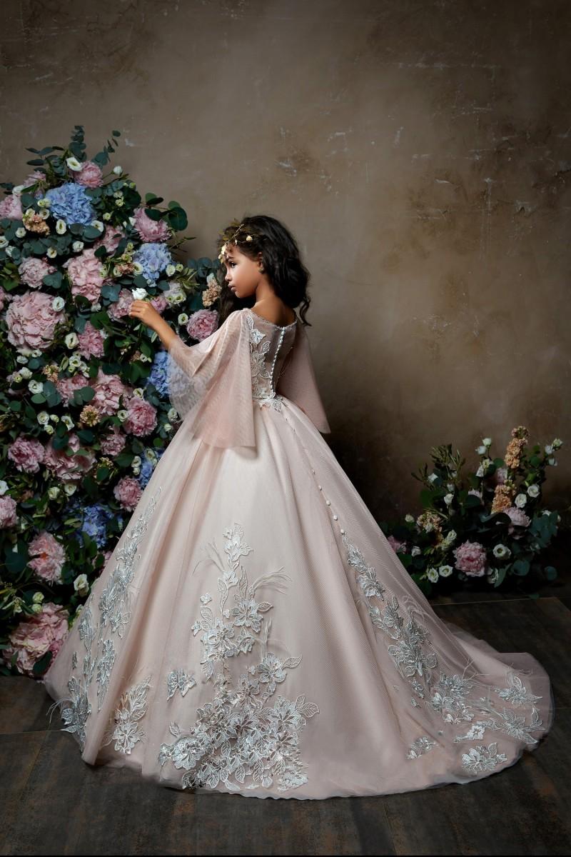 Pentelei 2019 Blush Pink Flower Girl Dresses For Weddings Jewel Neck Lace Appliqued Little Kids Baby Gowns Beaded Feather Communion Dress