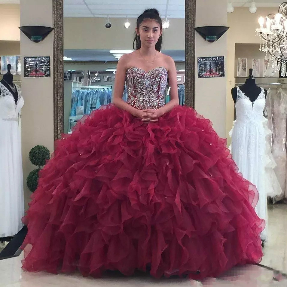 New Arrival Quinceanera Dresses Strapless Sweetheart Luxury Ruffle Bling Beaded Sequins Burgundy Prom Dresses Ball Gown Evening Dress