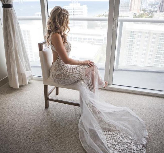 Sexy Mermaid Wedding Dresses Lace Appliques Pearls Sweep Train Sleeveless Beach Bridal Gowns Hollow Back Plus Size Wedding Dress Garden