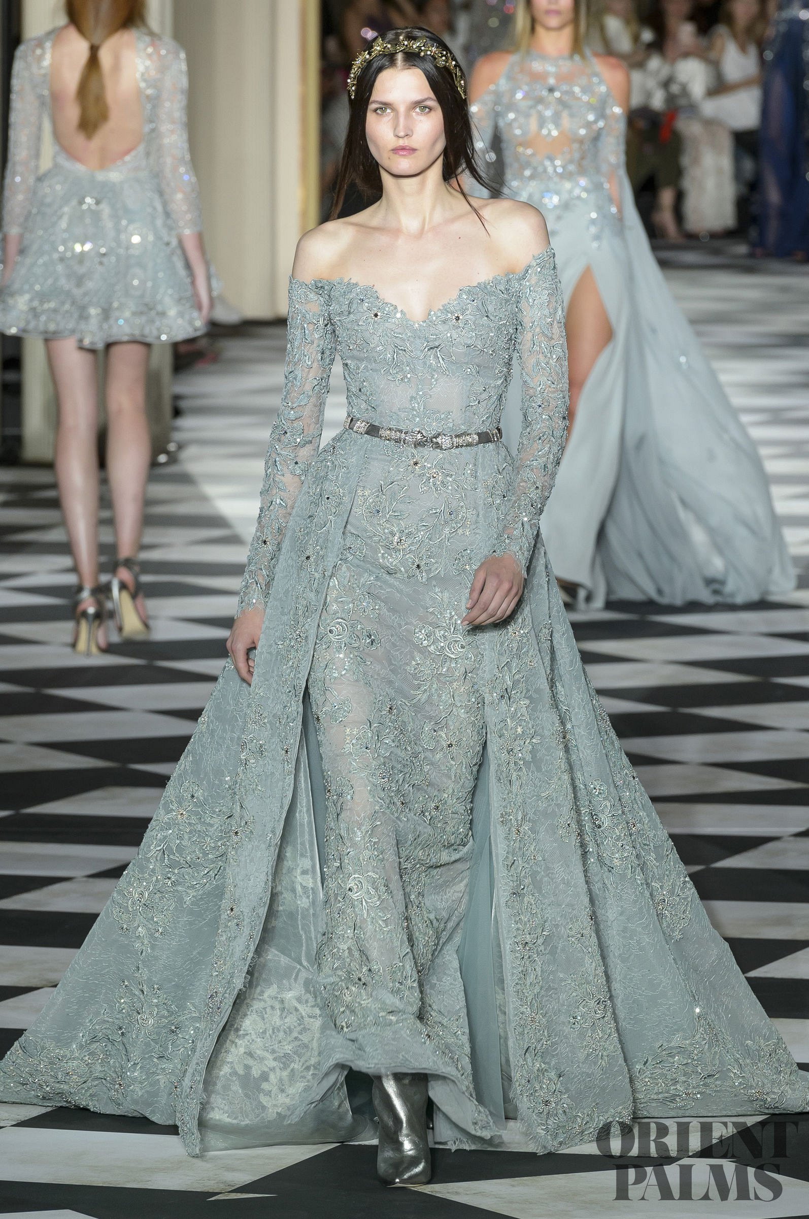 2019 Zuhair Murad Prom Dresses With Detachable Train Long Sleeves Off The Shoulder Lace Applique Beaded Gorgeous Evening Gowns Party Wear