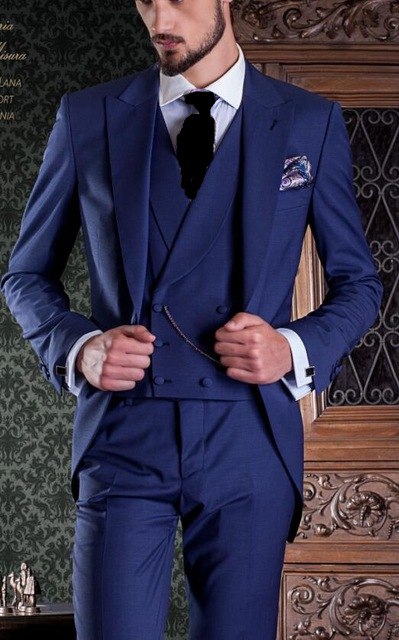 High Quality Groom Tuxedos One Button Blue Peak Lapel Groomsmen Best Man Suit Wedding Mens Suits (Jacket+Pants+Vest+Tie) J263, Same as image
High Quality Groom Tuxedos One Button Blue Peak Lapel Groomsmen Best Man Suit Wedding Mens Suits (Jacket+Pants+Vest+Tie) J263, Same as image