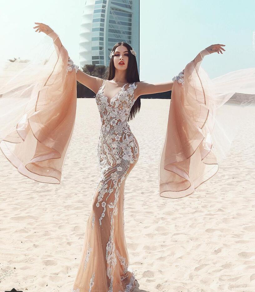 Champagne Boho Wedding Dresses Sheer Jewel Neck Lace Appliques Beaded Bell Long Sleeves Bridal Gowns Sweep Train Mermaid Wedding Dress Plus
